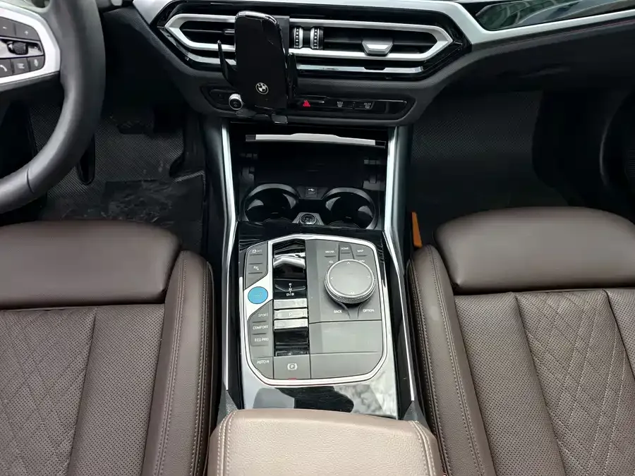 BMW i3 2022 eDrive 35 L 2022 — миниатюра 3