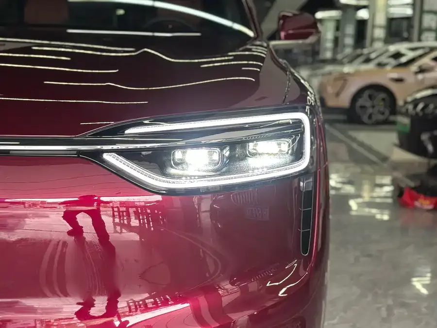 AITO M7 Wenjie M7 2026 Extended Range Ultra 4WD 5-Seater (192-line LiDAR) 2025 — миниатюра 5