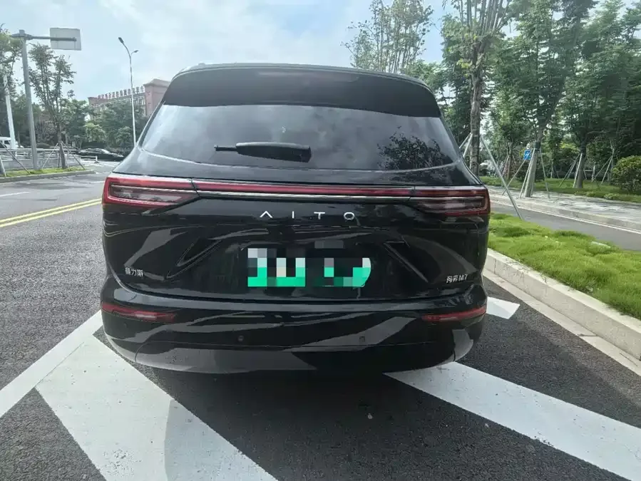AITO M7 Wenjie M7 2024 1.5T Intelligent Driving Rear-wheel Drive Max Edition 5 Seaters 2024 — миниатюра 3