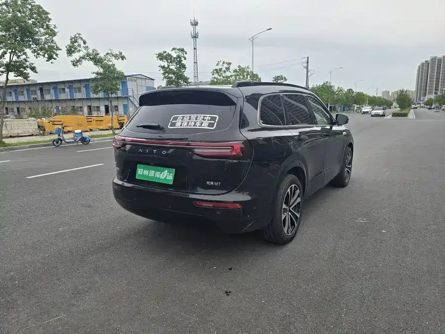 AITO M7 Wenjie M7 2024 1.5T Intelligent Driving 4WD Max Edition 6 Seaters 2024 — миниатюра 3