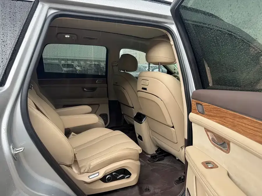 AITO M7 Wenjie M7 2024 1.5T Intelligent Driving Rear-wheel Drive Max Edition 6 Seaters 2024 — миниатюра 4