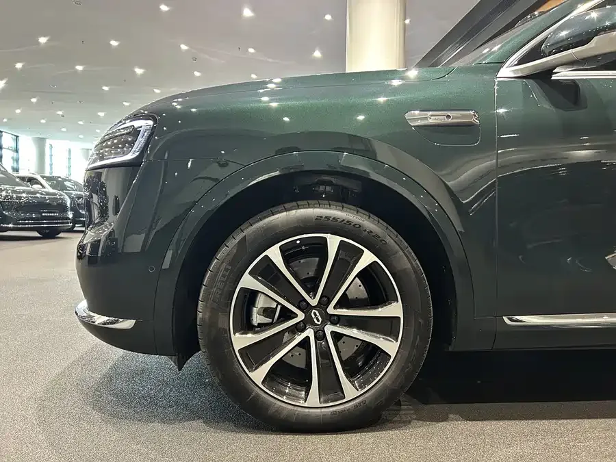 AITO M7 Wenjie M7 2026 Extended Range Ultra 4WD 5-Seater (192-line LiDAR) 2025 — миниатюра 2
