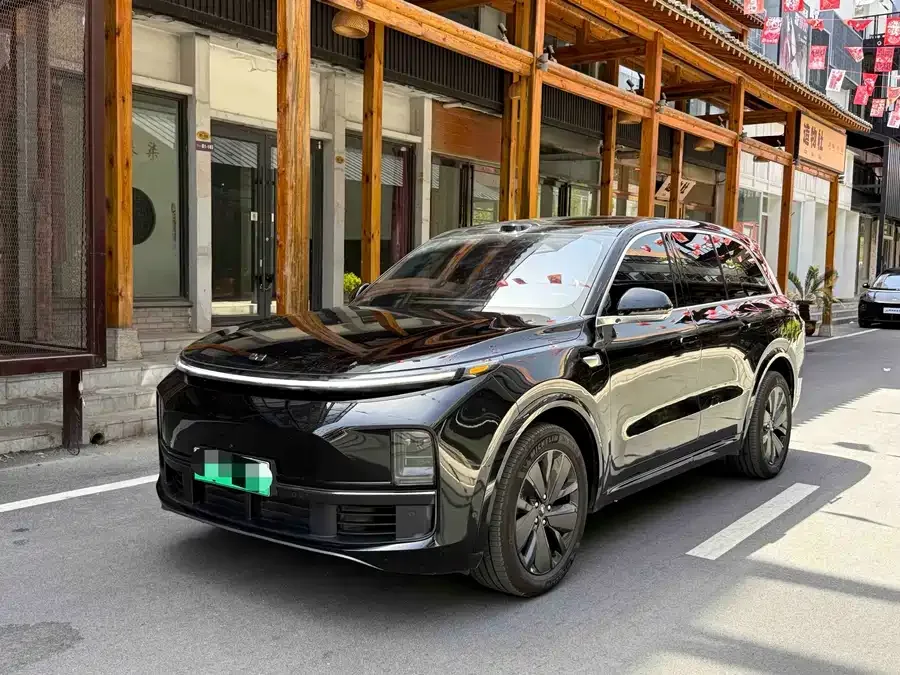 Li Xiang L8 2025