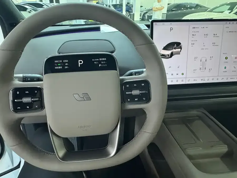 Li Auto i6 Ideal i6 2025 two-wheel drive standard version 2026 — миниатюра 2