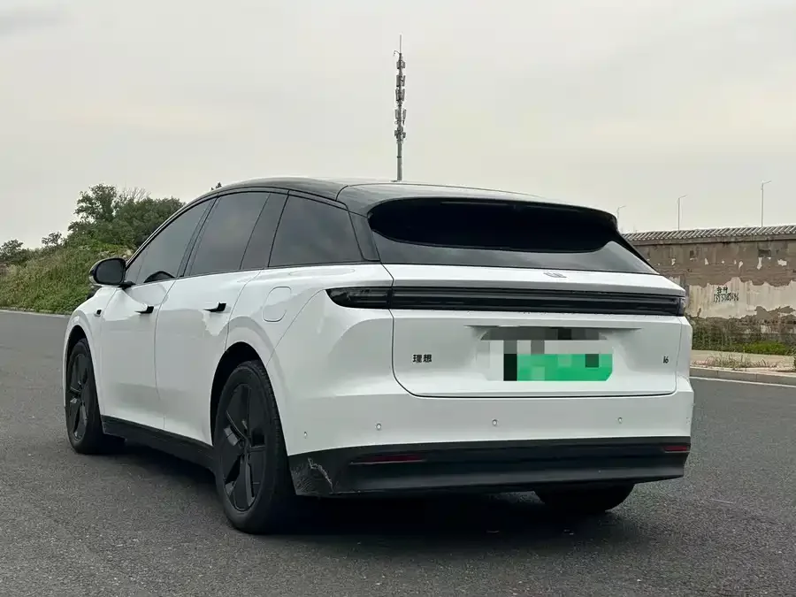 Li Auto i6 Ideal i6 2025 two-wheel drive standard version 2025 — миниатюра 2