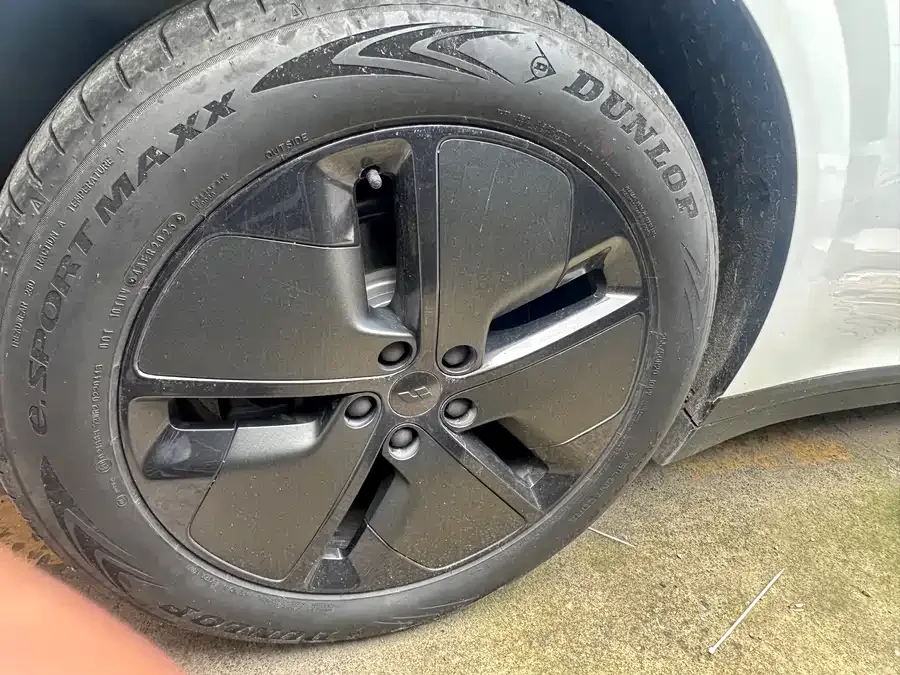 Li Auto i6 Ideal i6 2025 two-wheel drive standard version 2025 — миниатюра 5