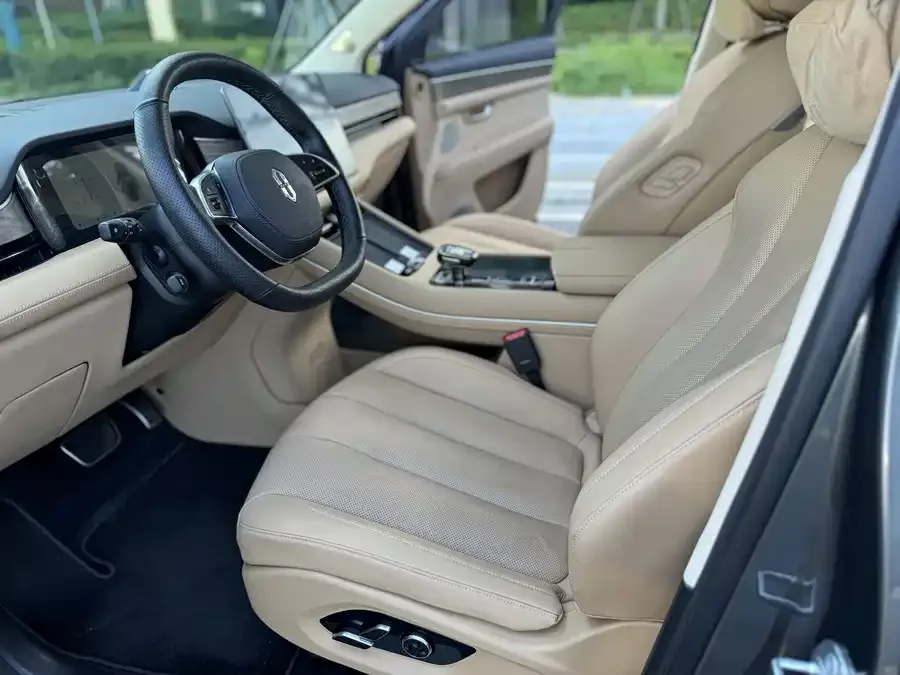 AITO M7 QM7 2022 1.5T 4WD Luxury Edition 2023 — миниатюра 2