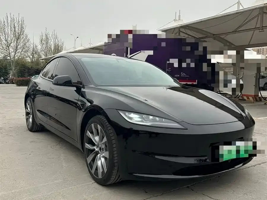 Tesla Model 3 Model 3 2025 facelift rear-wheel drive version 2025 — миниатюра 3