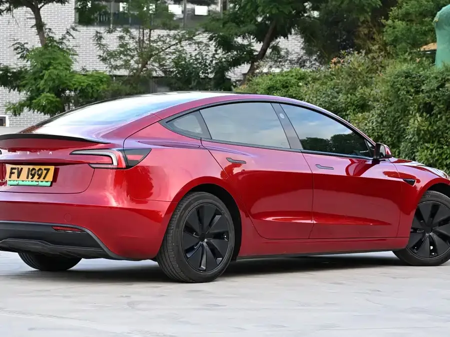 Tesla Model 3 Model 3 2023 Long Range All-Wheel Drive 2023 — миниатюра 4