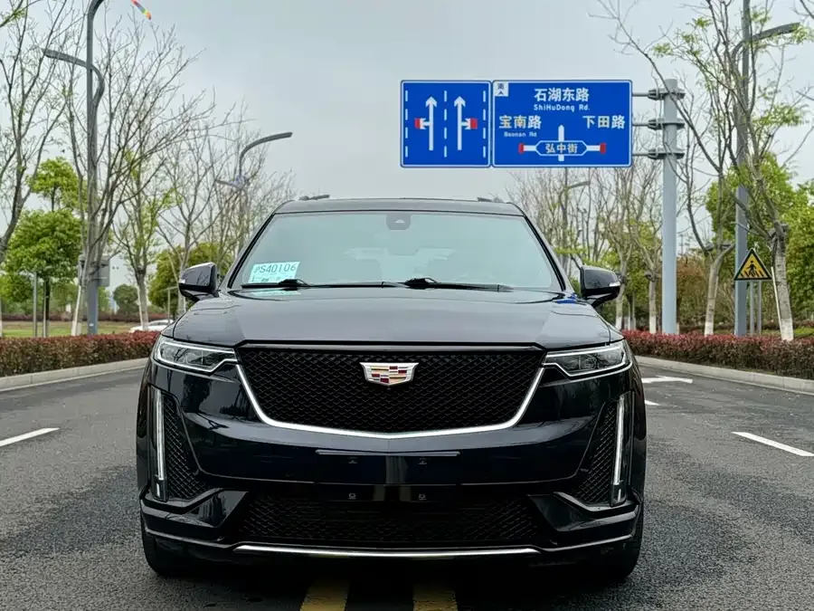Cadillac XT6 2022 2.0T 6-seat 4WD Premium Edition 2023 — миниатюра 2