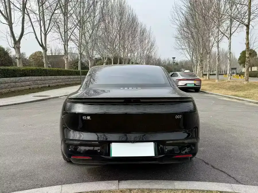 Zeekr 007 Zeekr 007 2024 rear-wheel drive version 100kWh 2024 — миниатюра 3