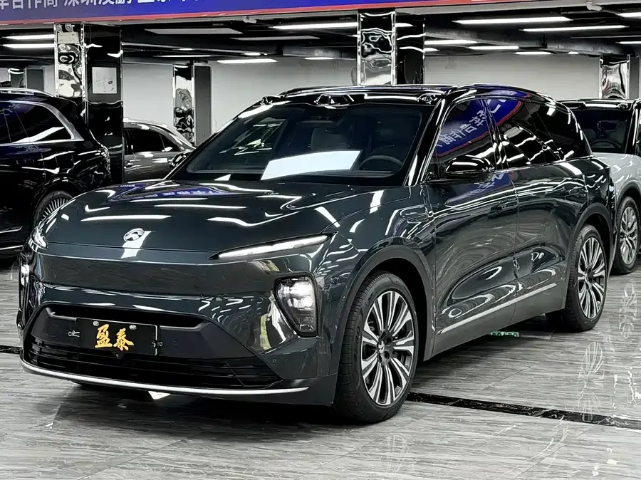 NIO ES8 2024