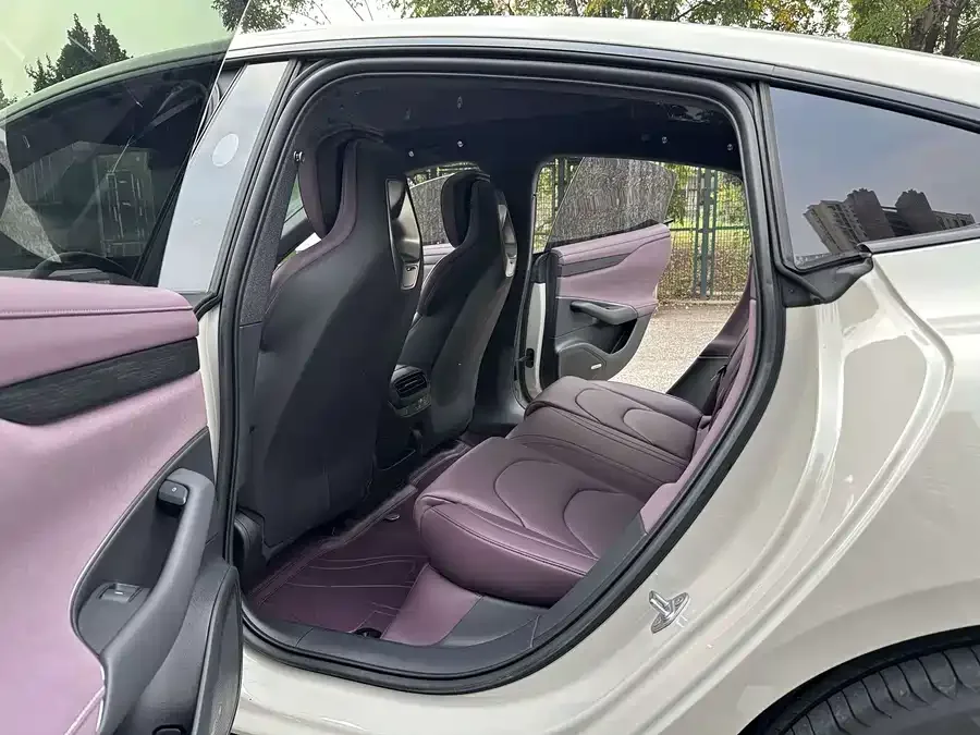 Xiaomi SU7 Xiaomi SU7 2024 rear-wheel drive long-range smart driving version 2025 — миниатюра 2