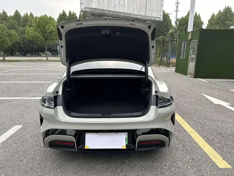 Xiaomi SU7 Xiaomi SU7 2024 rear-wheel drive long-range smart driving version 2025 — миниатюра 3