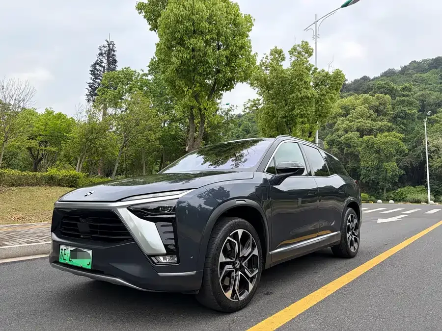 NIO ES8 2022