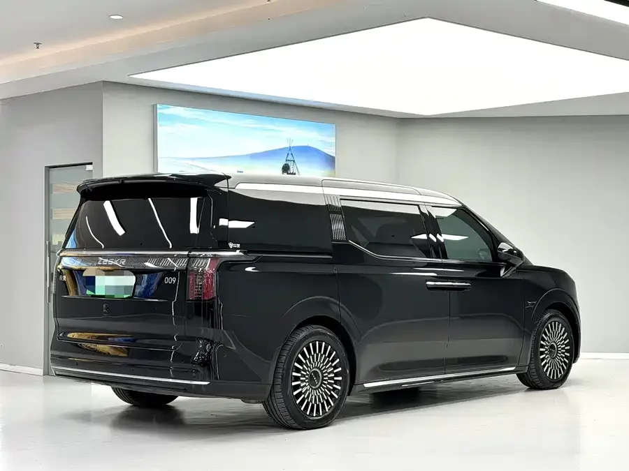 Zeekr 009 Zeekr 009 2024 seven-seat aisle version four-wheel drive 108kWh 2024 — миниатюра 3