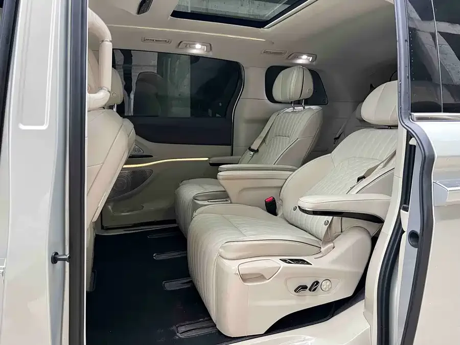 Voyah Lantu Dreamer 2022 Lantu Dreamer 0 Carbon Edition Dream + Smart Package 475km 2022 — миниатюра 2