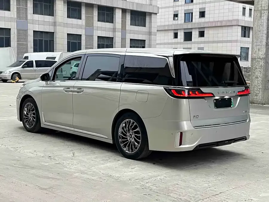 Voyah Lantu Dreamer 2022 Lantu Dreamer 0 Carbon Edition Dream + Smart Package 475km 2022 — миниатюра 3