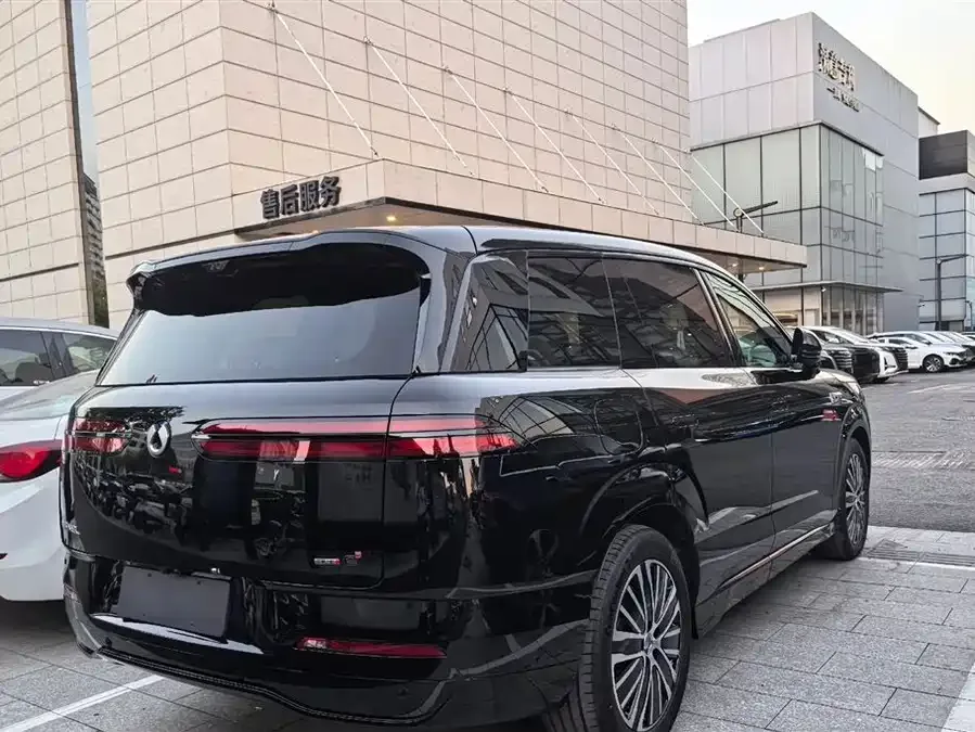 BYD N8L Denza N8L 2025 Flagship Model 2025 — миниатюра 3