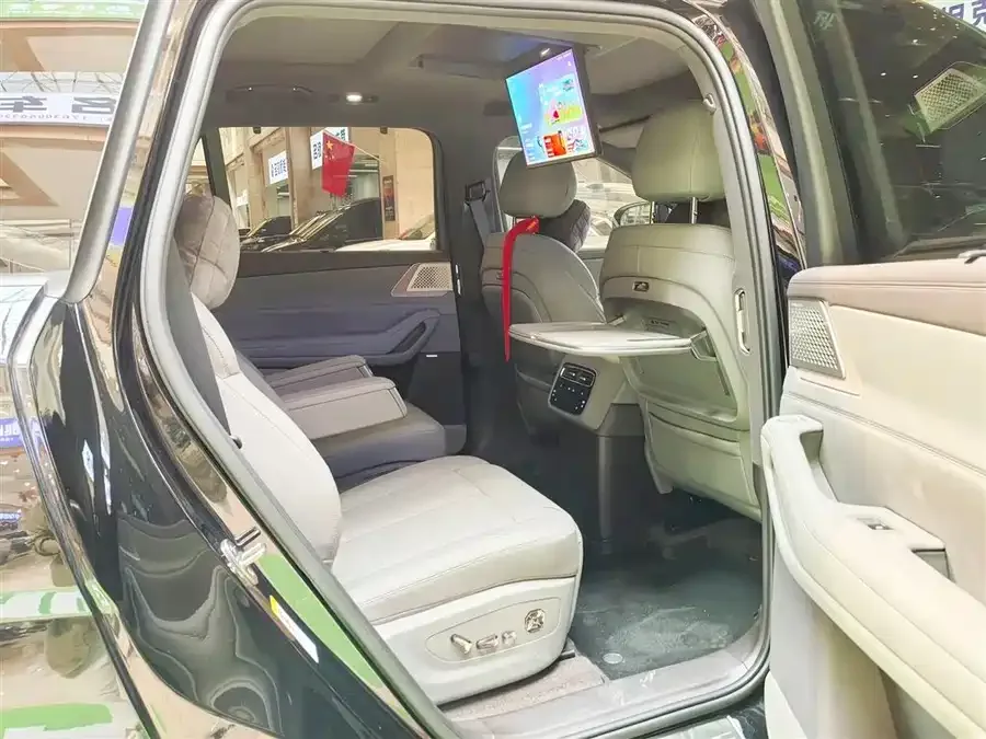 BYD N8L Denza N8L 2025 Flagship Model 2025 — миниатюра 4
