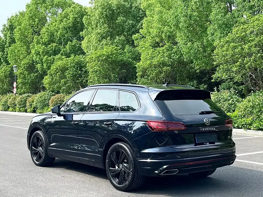 Volkswagen Touareg Touareg 2023 3.0TSI Ruixiang Edition Obsidian Sports Package 2023 — миниатюра 2