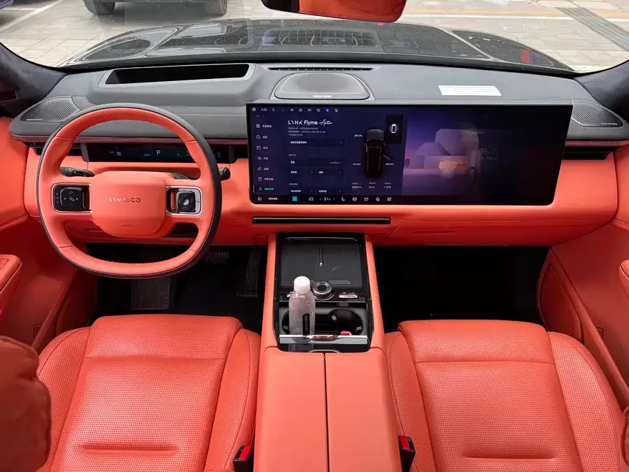 Lynk & Co 900 Lynk & Co 900 2025 1.5T Ultra 6-seater 2025 — миниатюра 4