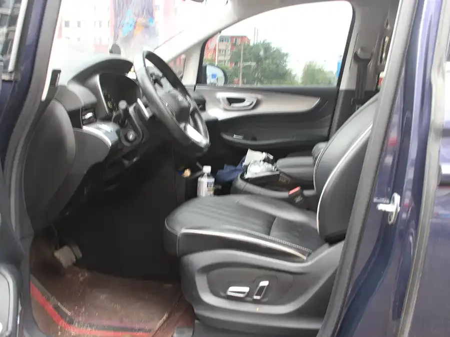 Roewe iMAX8 Roewe iMAX8 2022 400TGI flagship version 2022 — миниатюра 2