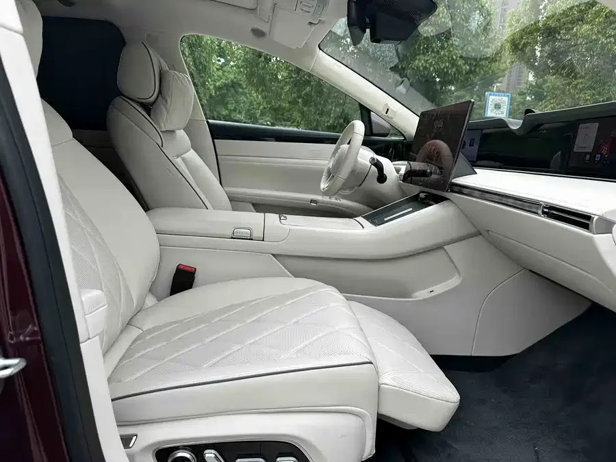 Enjoy World S9 Enjoy S9 2026 Ultra Range Extended Rear-Wheel Drive 53kWh (192-line LiDAR) 2025 — миниатюра 4