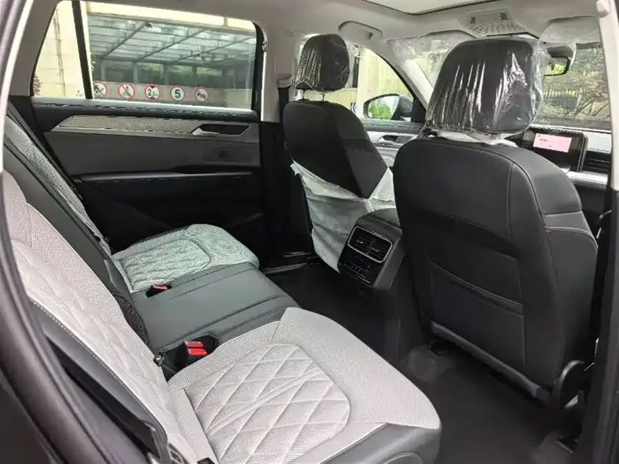 Volkswagen Tavendor 2026 Range Rover 380TSI AWD R-Line Touring Edition 2026 — миниатюра 3