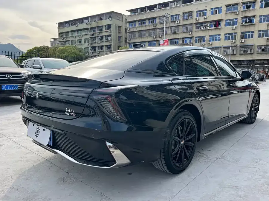 Hongqi H6 Hongqi H6 2024 2.0T Luxury Edition 2024 — миниатюра 2