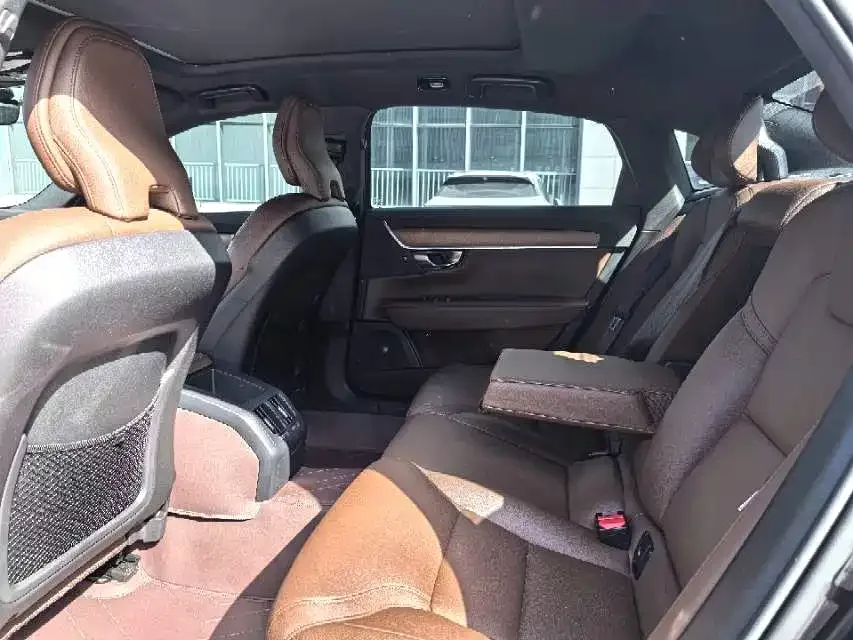 Volvo S90 2024 B5 Luxury Edition 2023 — миниатюра 2