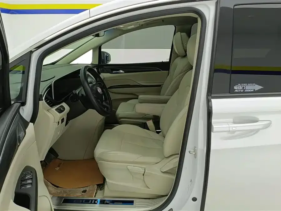 Buick GL8 2022 ES Lu Zun 653T Comfort Edition 2022 — миниатюра 3