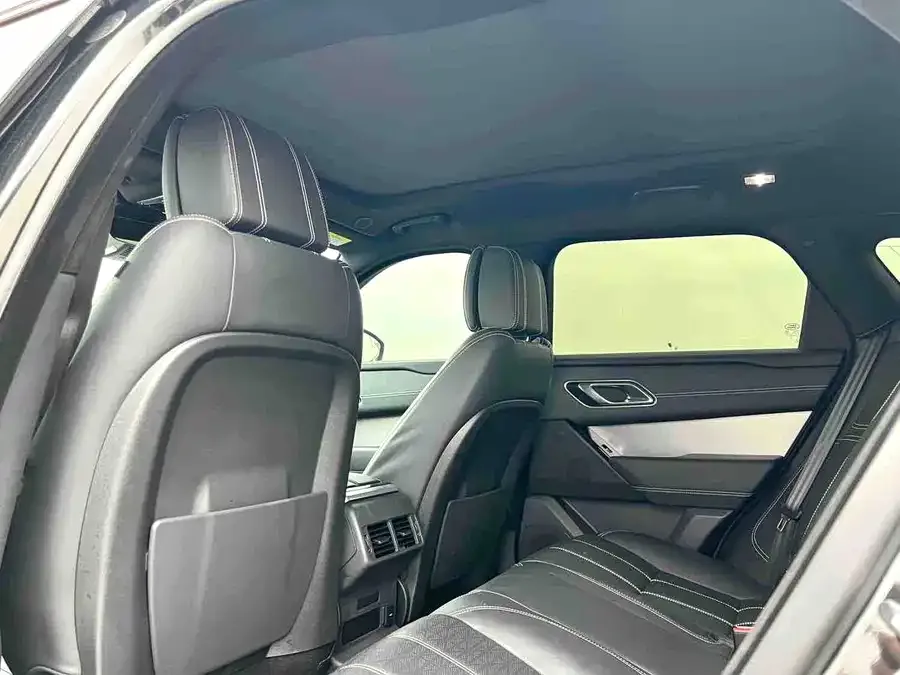 Land Rover Range Rover Velar Range Rover Velar 2023 250PS Black Collectors Edition 2022 — миниатюра 3