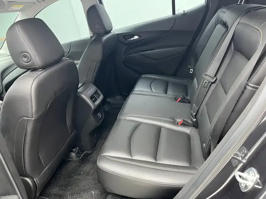 Chevrolet Equinox Explorer 2021 535T Chijie Edition 2022 — миниатюра 3
