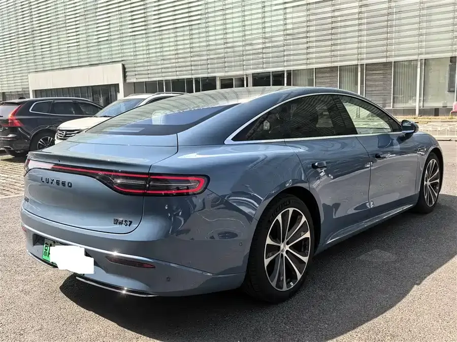 Smart world S7 Zhijie S7 2025 855km Max 2025 — миниатюра 2