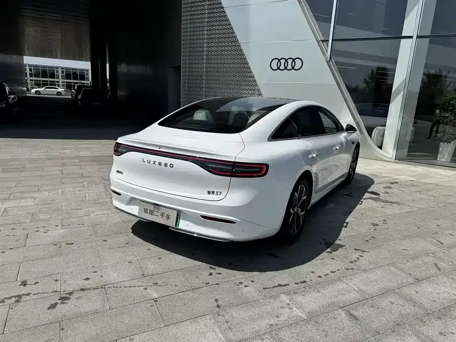 Smart world S7 Zhijie S7 2025 855km Max 2025 — миниатюра 4