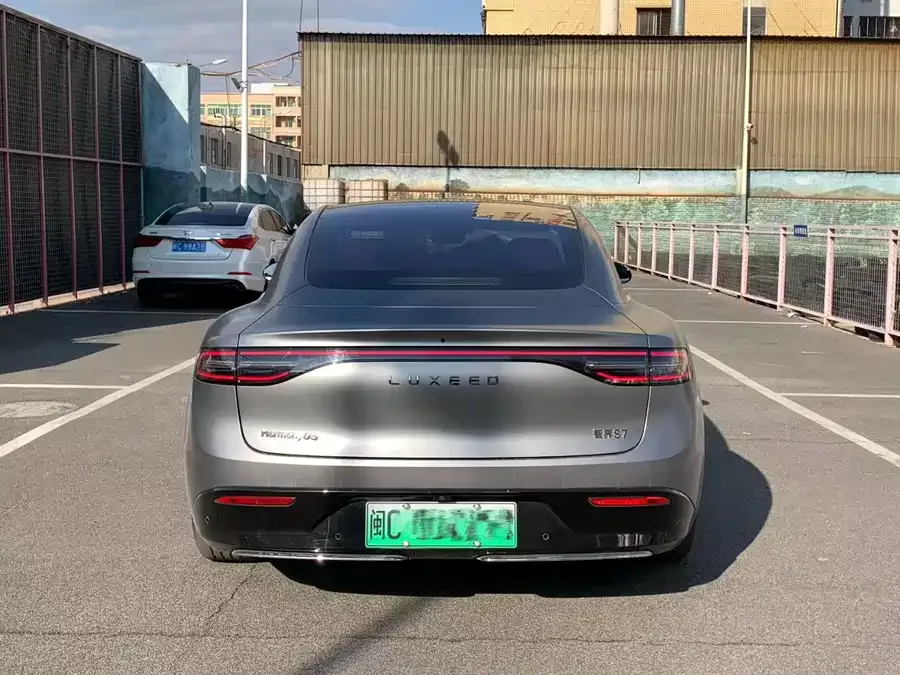 Smart world S7 Zhijie S7 2024 Max rear-wheel drive long-range intelligent driving version 2024 — миниатюра 5