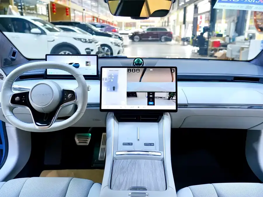 Smart world S7 Zhijie S7 2025 705km Max 2025 — миниатюра 2