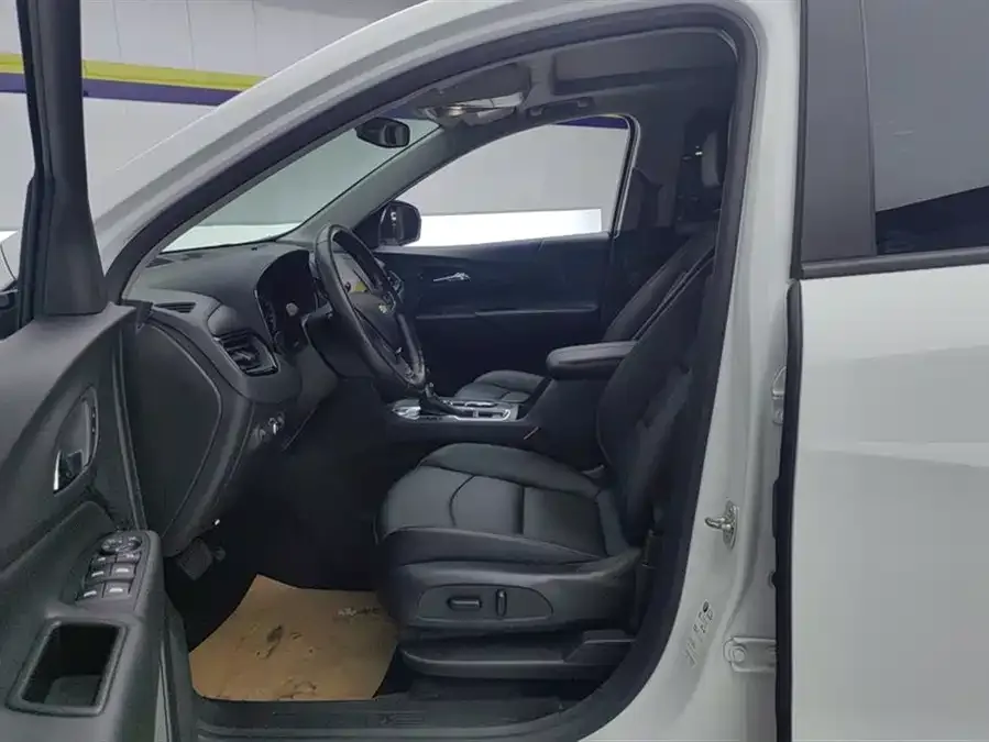 Chevrolet Equinox Explorer 2022 535T Chijie Edition 2023 — миниатюра 3