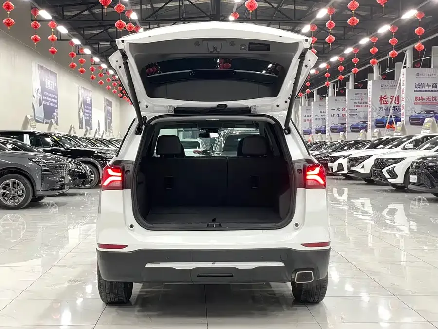 Chevrolet Equinox Explorer 2022 535T Yujie Edition 2023 — миниатюра 5