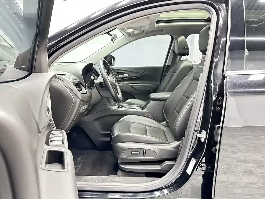 Chevrolet Equinox Explorer 2022 535T Yujie Edition 2023 — миниатюра 4