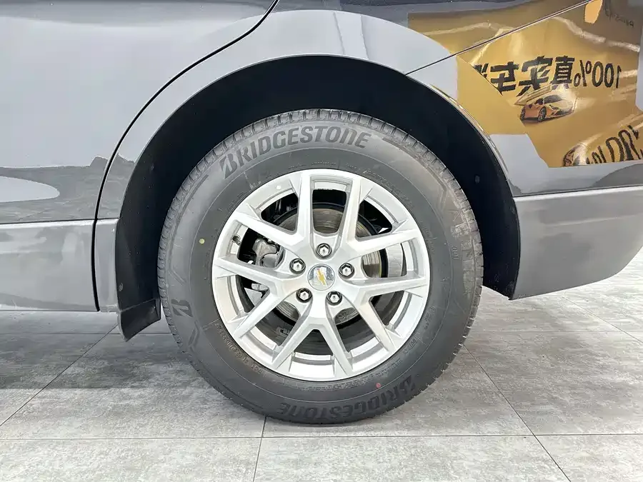 Chevrolet Equinox Explorer 2022 535T Yujie Edition 2023 — миниатюра 5