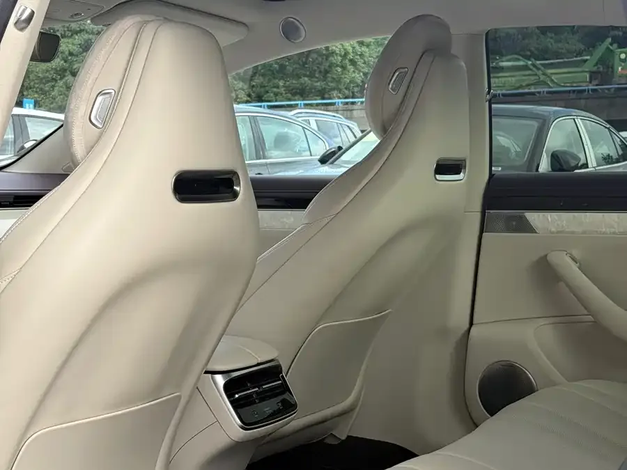 Smart world S7 Zhijie S7 2025 705km Max 2025 — миниатюра 2