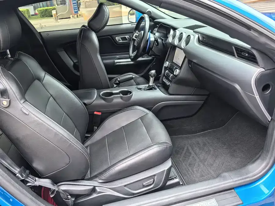 Ford Mustang 2021 Mustang 2.3T EcoBoost 2022 — миниатюра 4