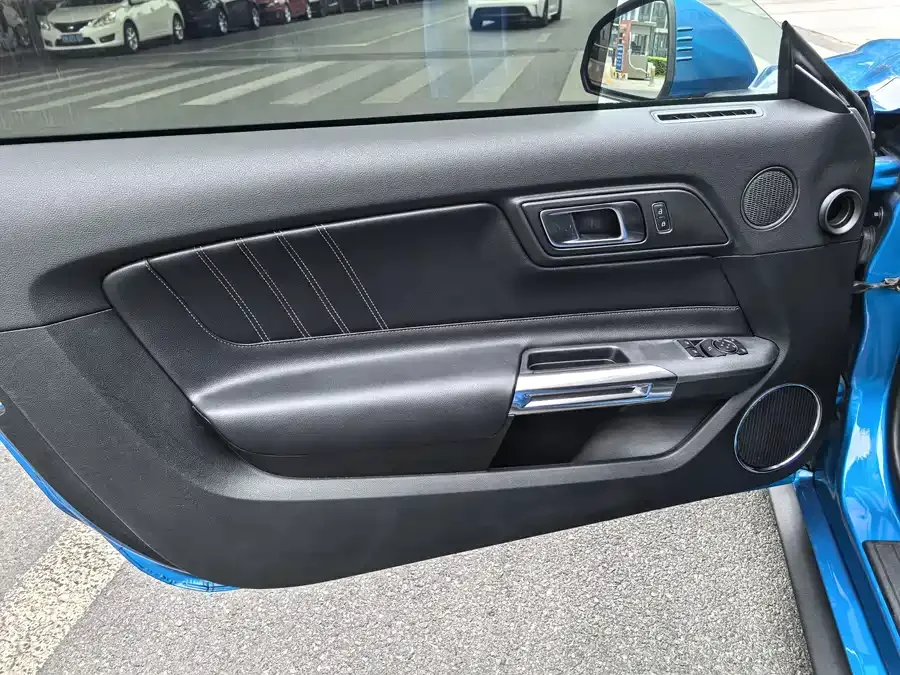 Ford Mustang 2021 Mustang 2.3T EcoBoost 2022 — миниатюра 5