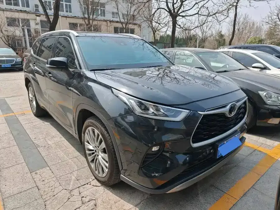 Toyota Highlander Highlander 2022 380T 4WD Luxury Edition 7 Seaters 2023 — миниатюра 2