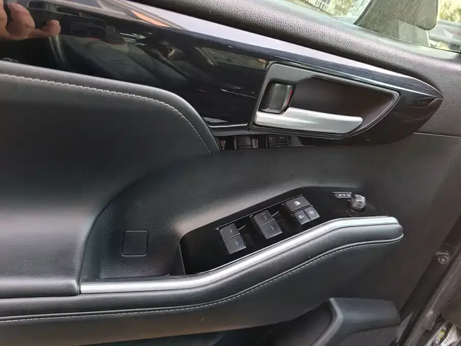 Toyota Highlander Highlander 2022 380T 4WD Luxury Edition 7 Seaters 2023 — миниатюра 3