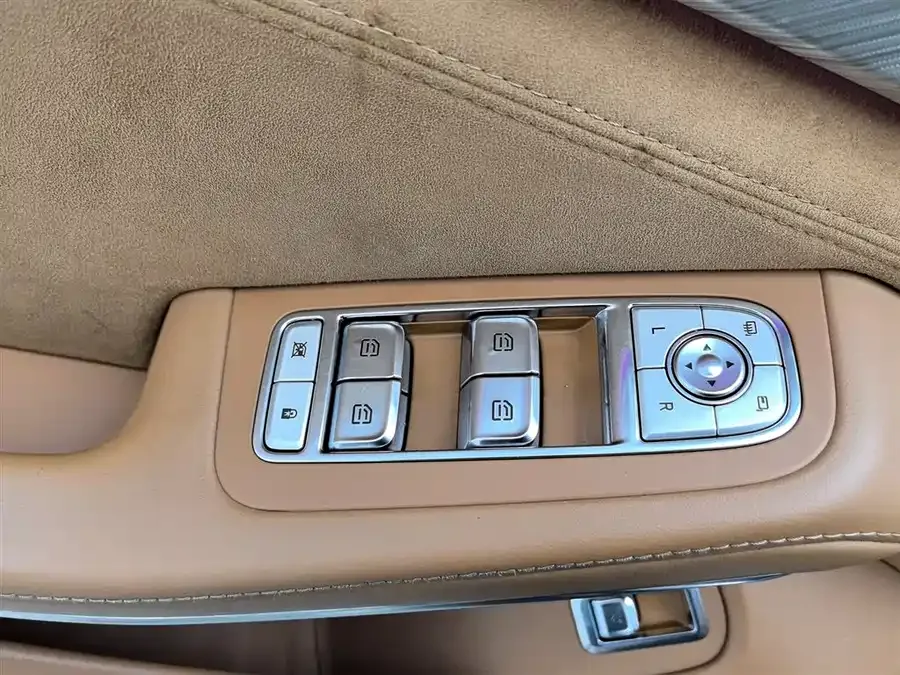 Hongqi H9 Hongqi H9 2020 2.0T Zhilian Qichang Edition 2022 — миниатюра 3
