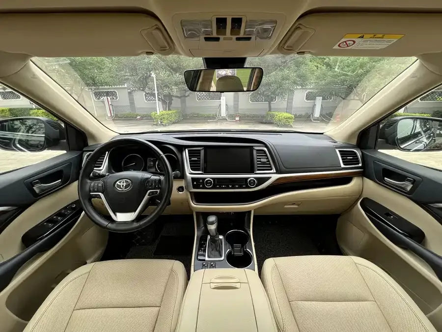 Toyota Highlander Highlander 2021 2.0T 4WD Premium Edition 7 Seaters 2022 — миниатюра 4