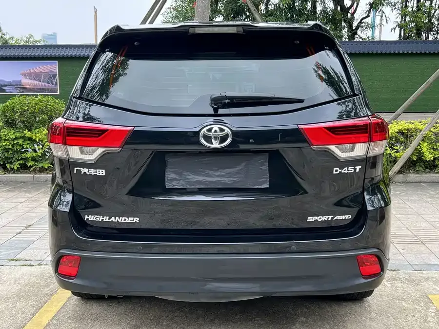 Toyota Highlander Highlander 2021 2.0T 4WD Premium Edition 7 Seaters 2022 — миниатюра 5